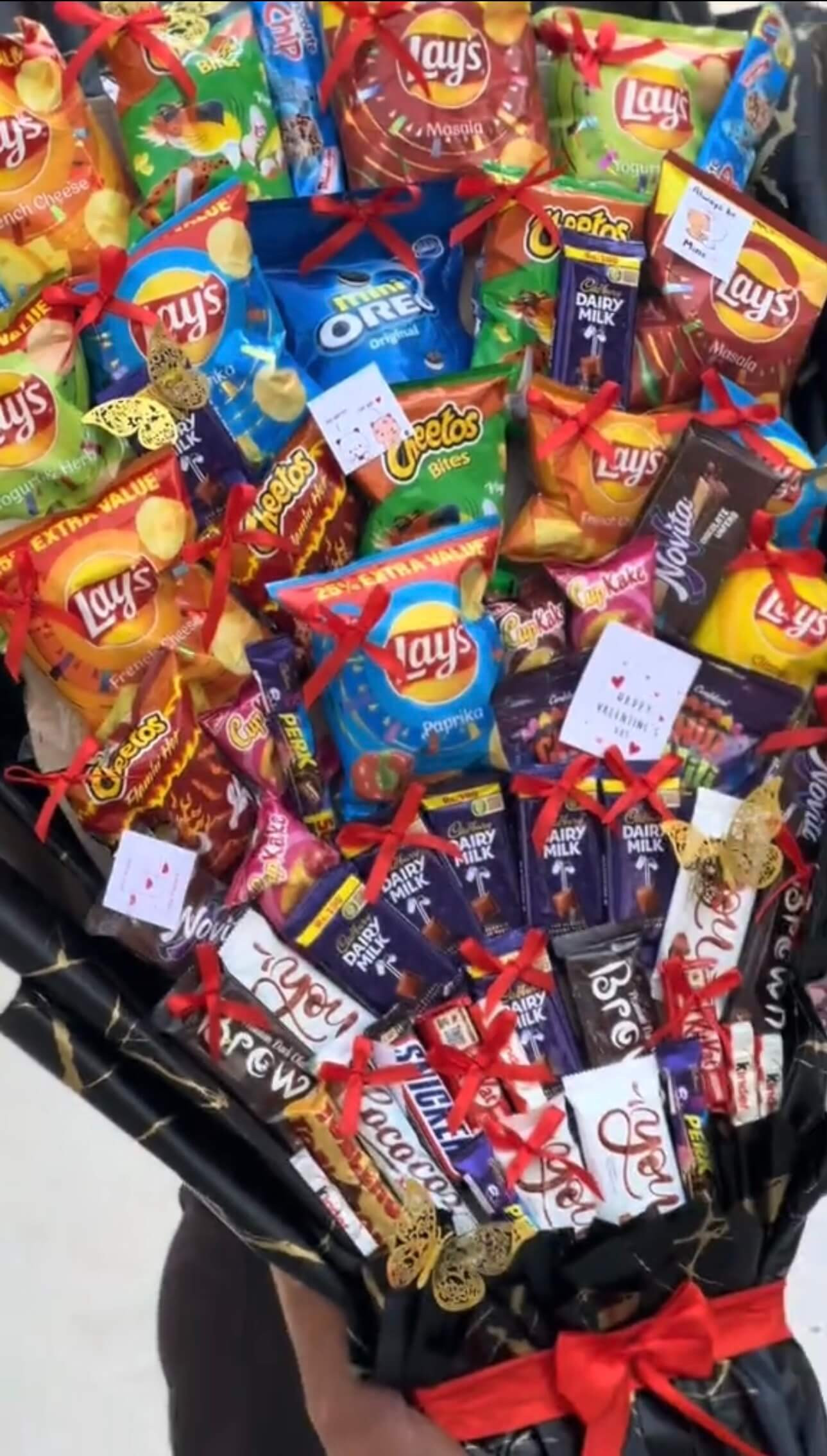 Extra large snack bouquet